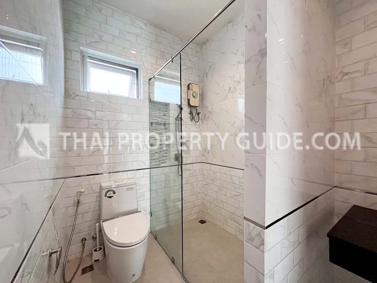 House with Shared Pool in Sukhumvit 